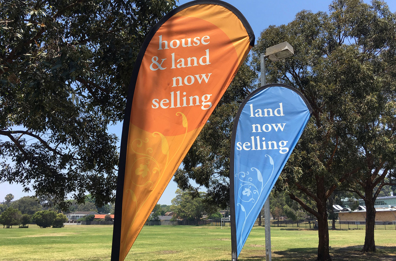 banners flags tear drop shape northern beaches Sydney by Hybrid Signs